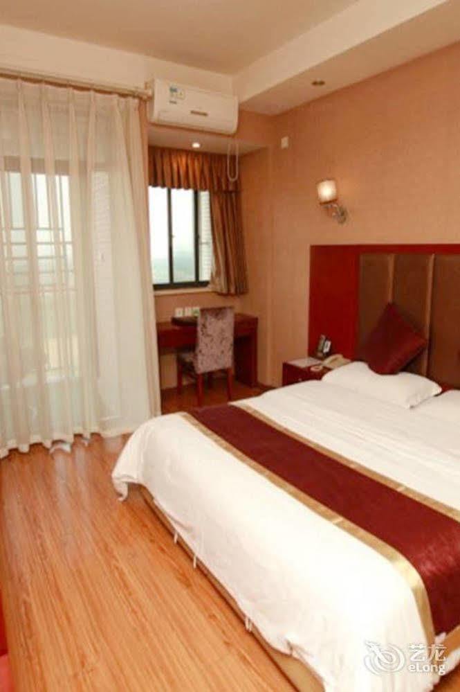 Helun Hotel Чэнду Экстерьер фото