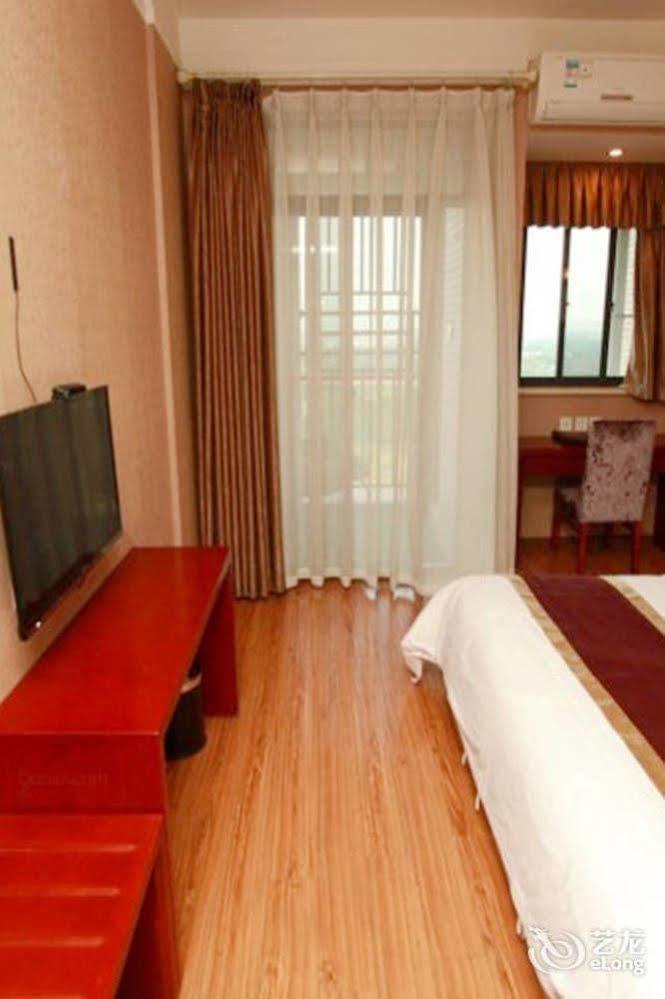 Helun Hotel Чэнду Экстерьер фото
